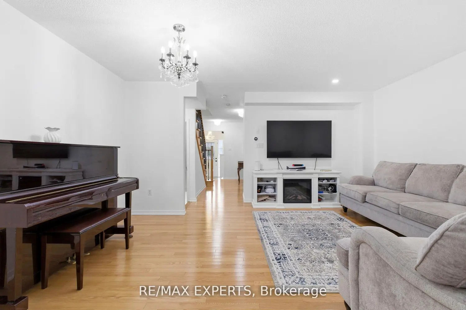 117 Revelstoke Crescent photo 5