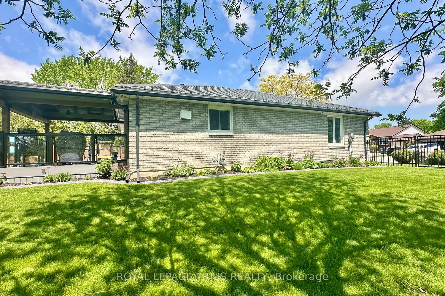 1 Edenridge Drive photo 4