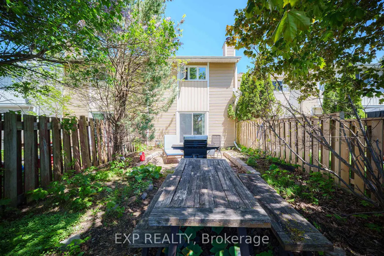 6431 Timothy Court photo 3