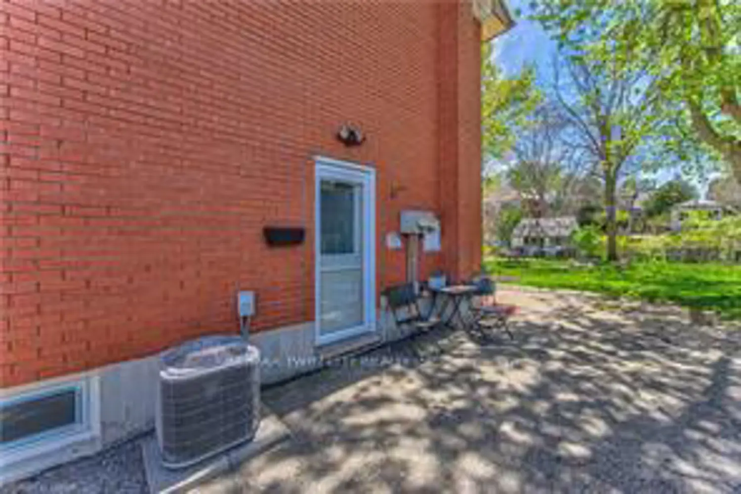 37 Gottscheer Court photo 4