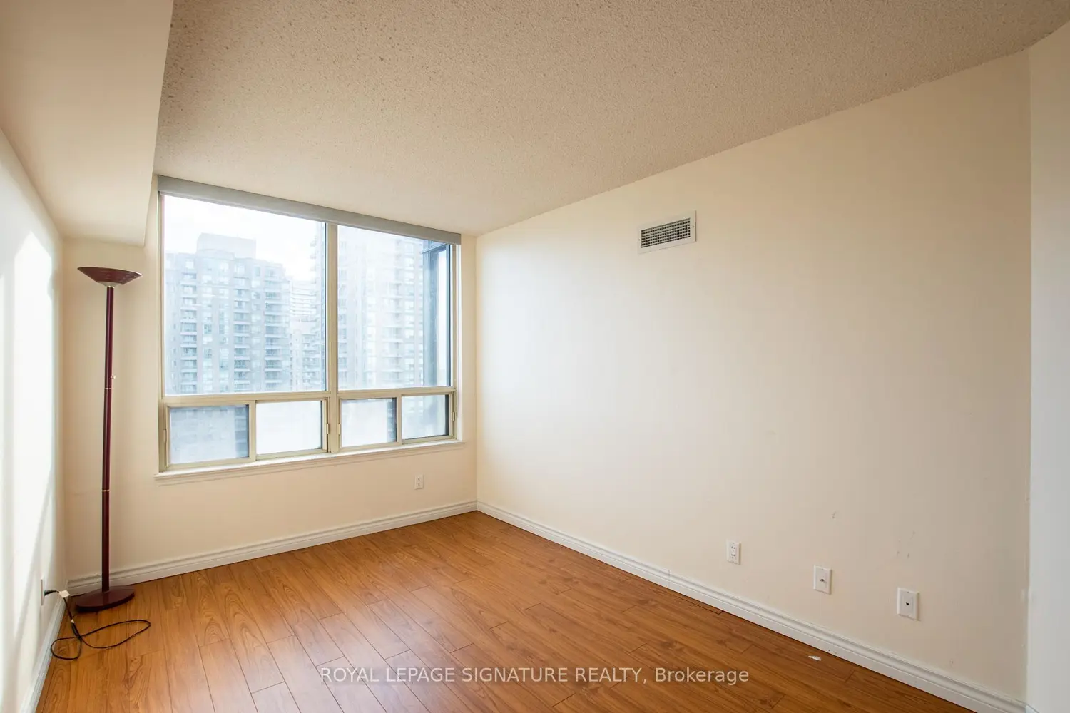 Additional image 13 of 7 Bishop Avenue 1604