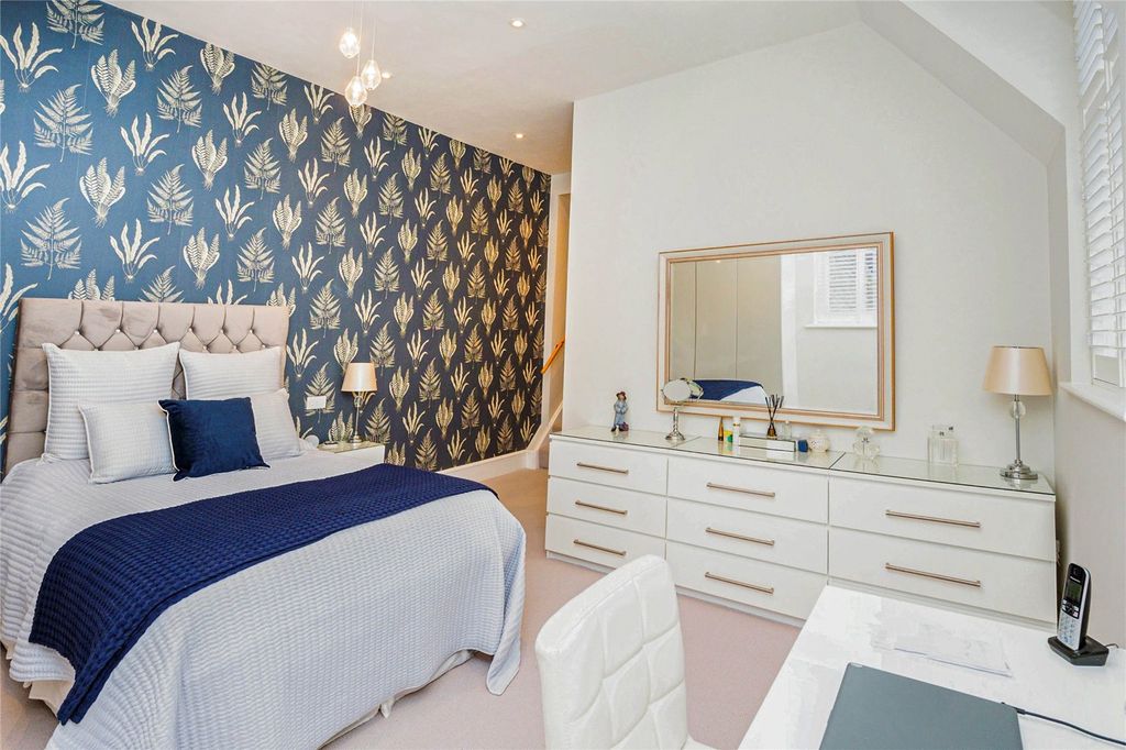 Additional image 7 of 2 bed flat for saleHastings Road, Hawkhurst, Cranbrook, Kent TN18