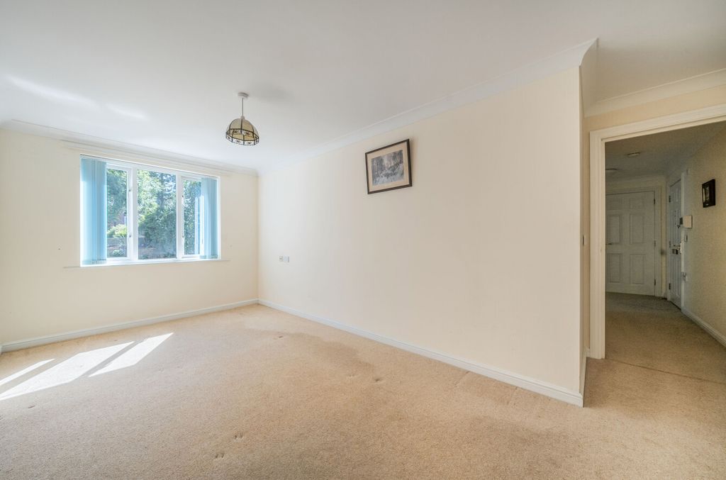 Additional image 7 of 1 bed flat for saleSwan Lane, Faringdon, Oxfordshire SN7