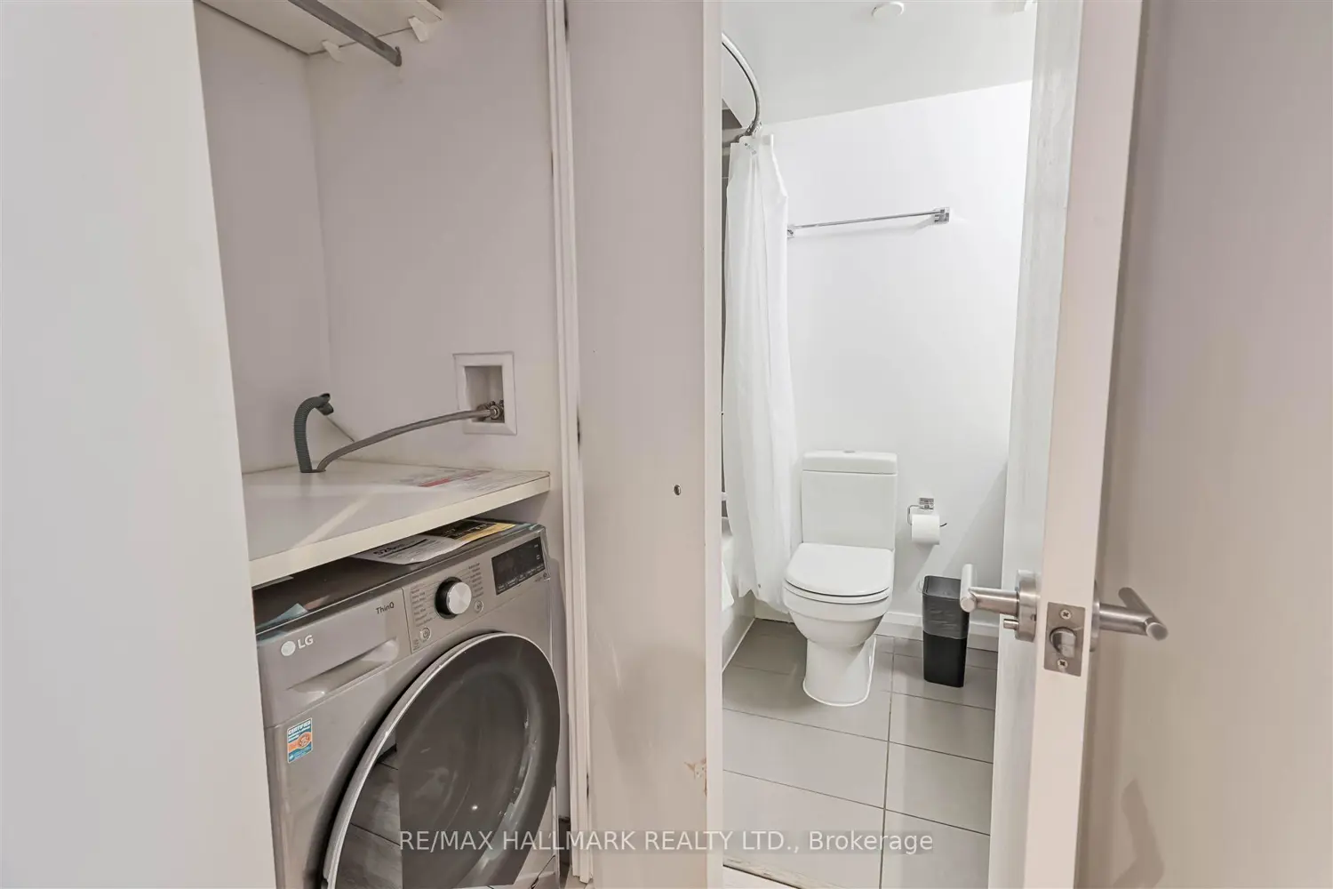 Additional image 13 of 155 Yorkville Avenue 1412