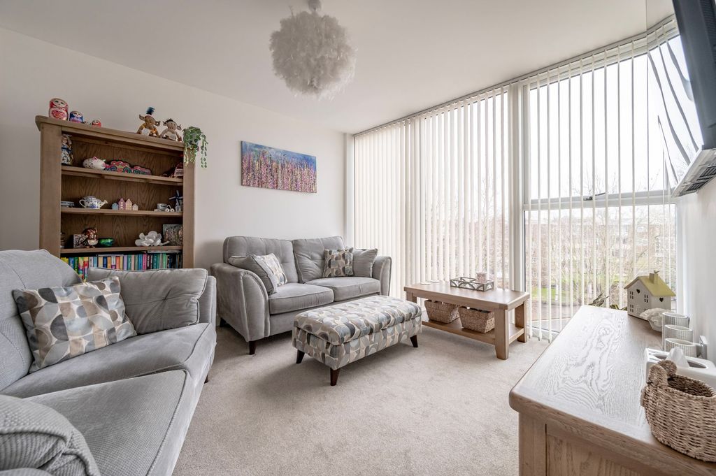 Additional image 3 of 2 bed flat for saleYarmouth Way, Great Yarmouth NR30