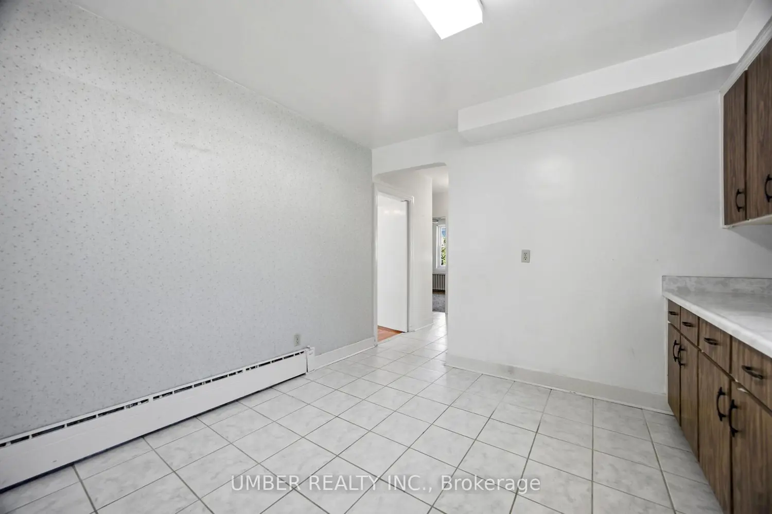 Additional image 4 of 558 Glencairn Avenue