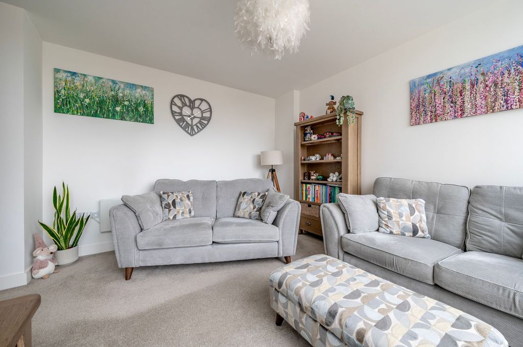 Additional image 5 of 2 bed flat for saleYarmouth Way, Great Yarmouth NR30