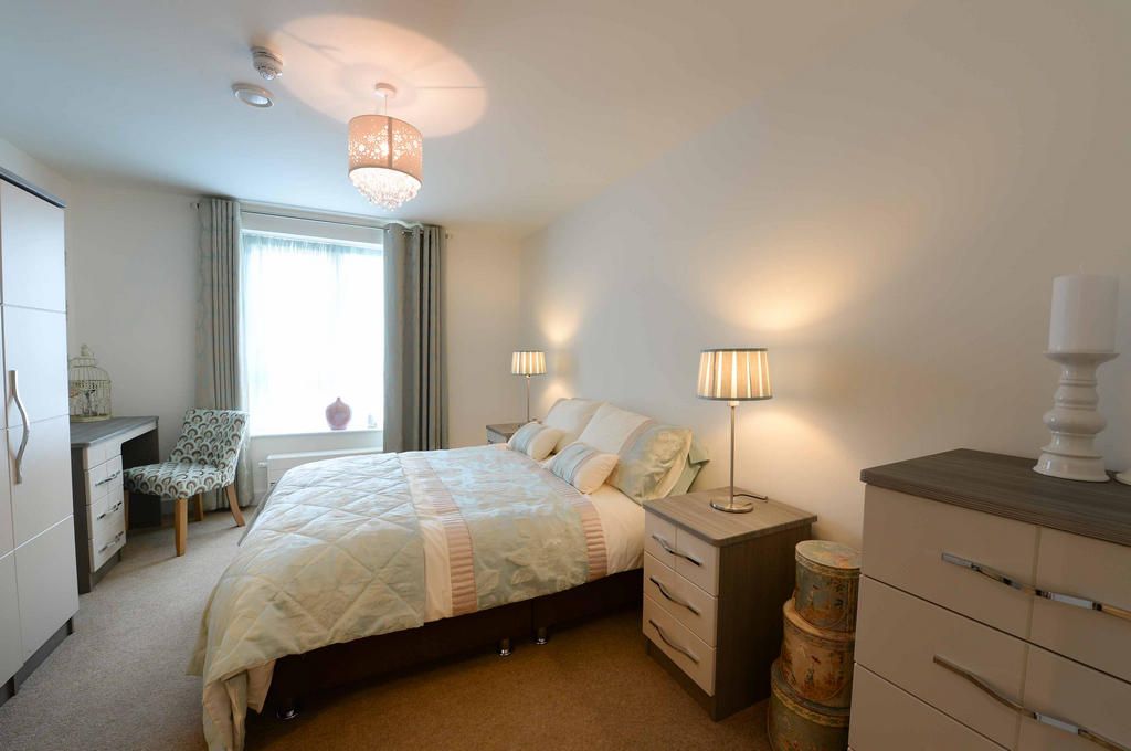 1 bed flat for saleCable Drive, Cheshire WA6 photo 3