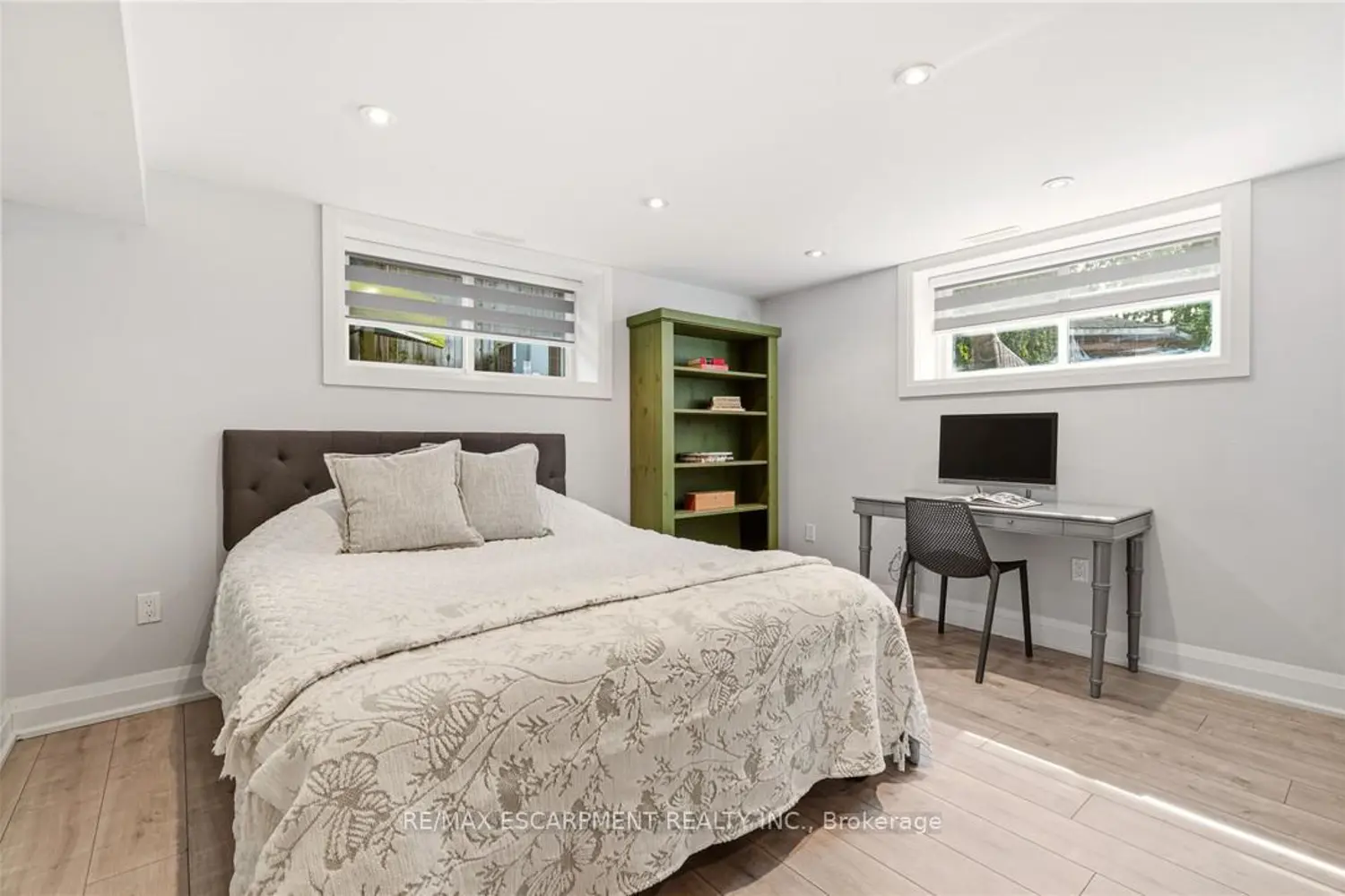 Additional image 14 of 2074 Rebecca Street