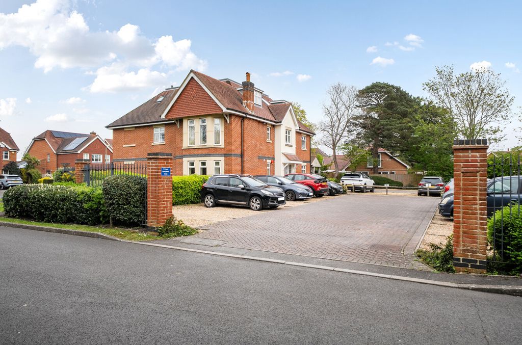 Additional image 13 of 2 bed flat for saleChalford Grange, Fareham, Hampshire PO15
