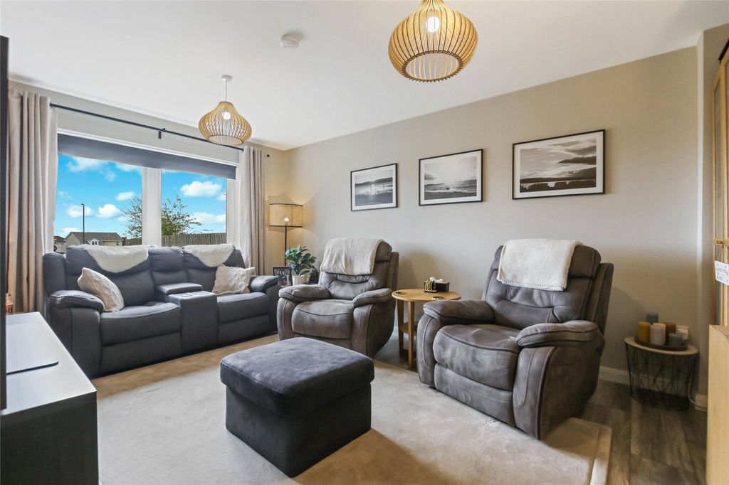 Additional image 3 of 4 bed detached house for saleMain Street, California, Falkirk, Stirlingshire FK1