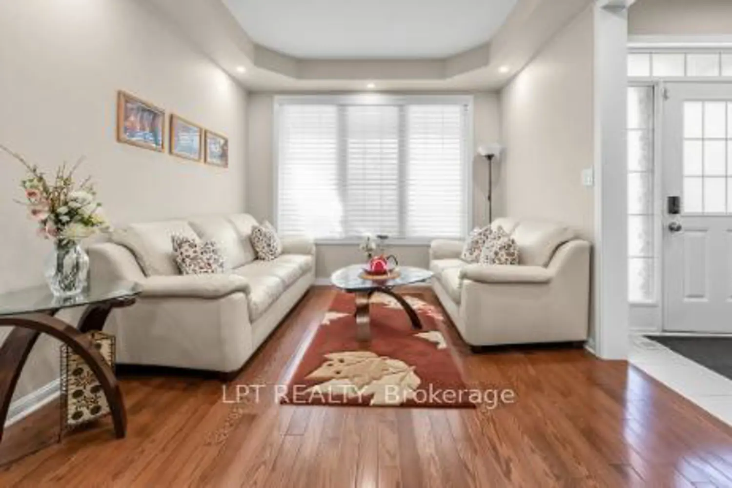 170 Fennamore Terrace photo 3