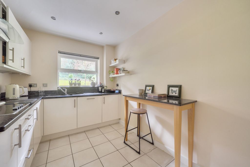 Additional image 15 of 2 bed flat for saleSouth Park, Gerrards Cross, Buckinghamshire SL9