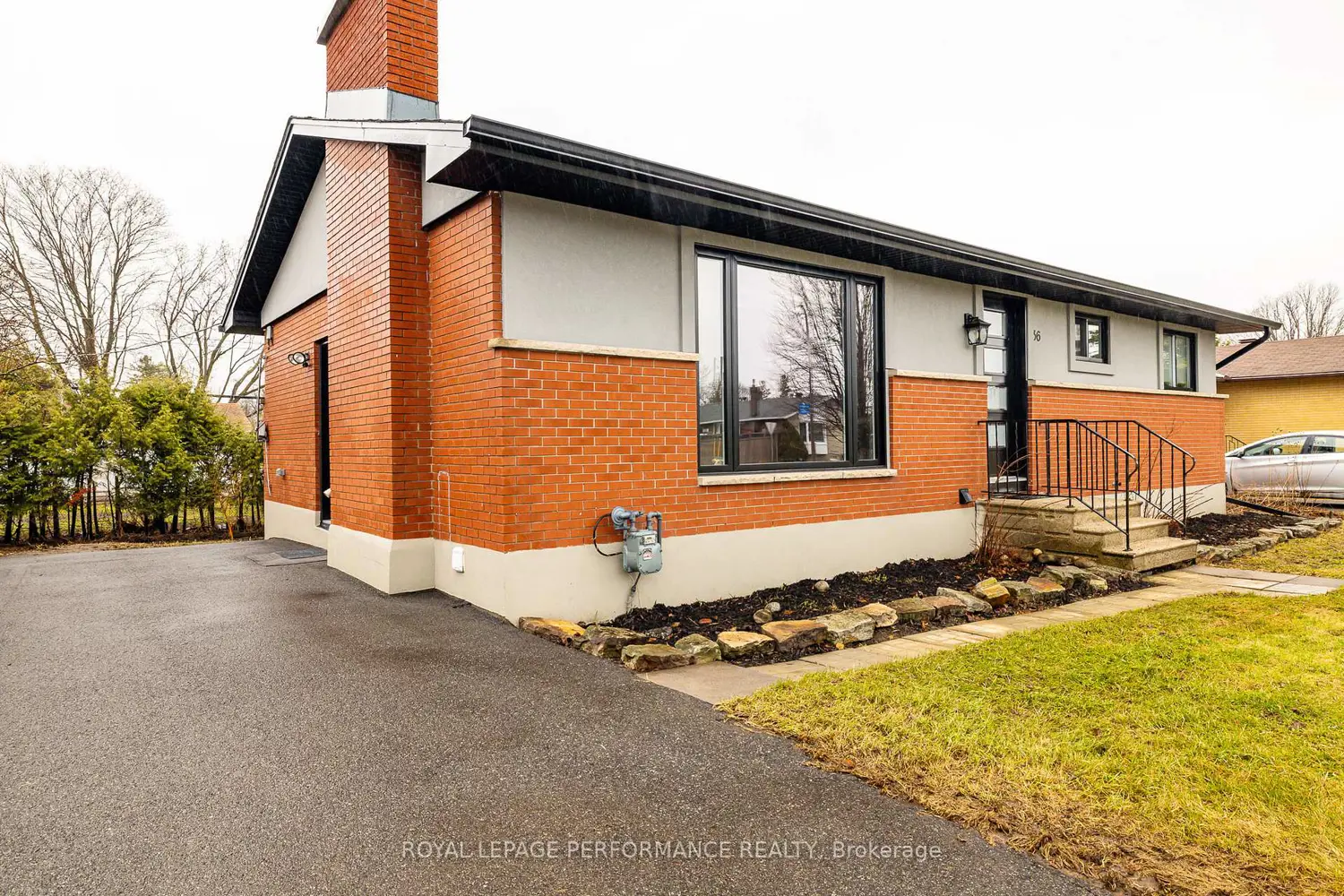 36 Largo Crescent