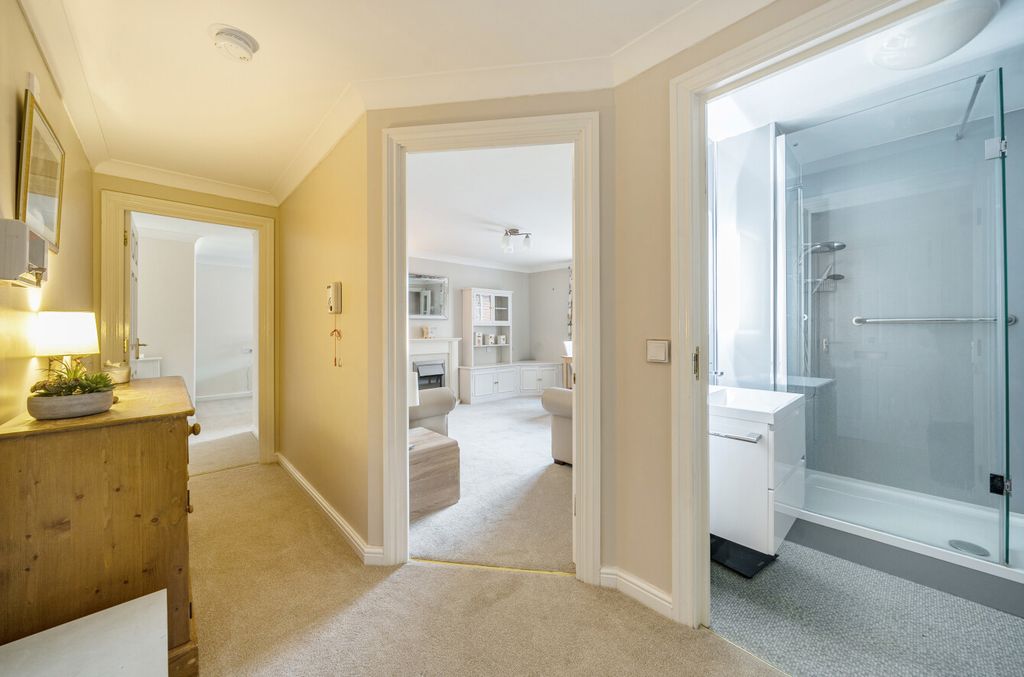 Additional image 3 of 1 bed flat for saleSwan Lane, Faringdon, Oxfordshire SN7