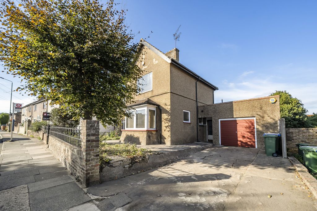 Additional image 17 of 3 bed detached house for saleColyers Lane, Erith DA8