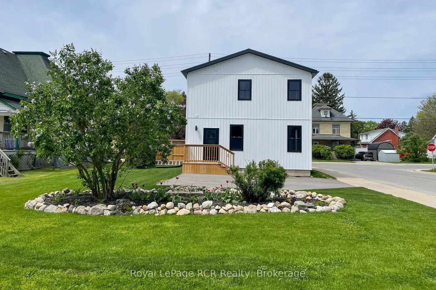 563 7Th Avenue photo 5