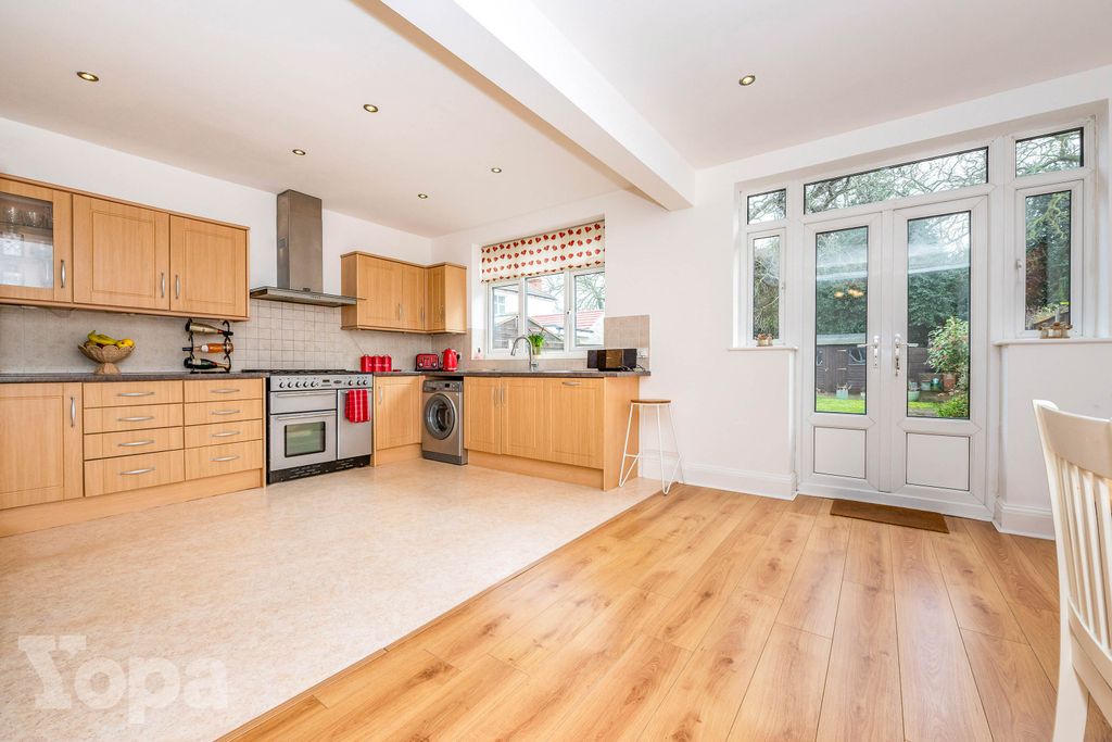 Additional image 3 of 3 bed semi-detached house for saleOakdene Avenue, Erith DA8