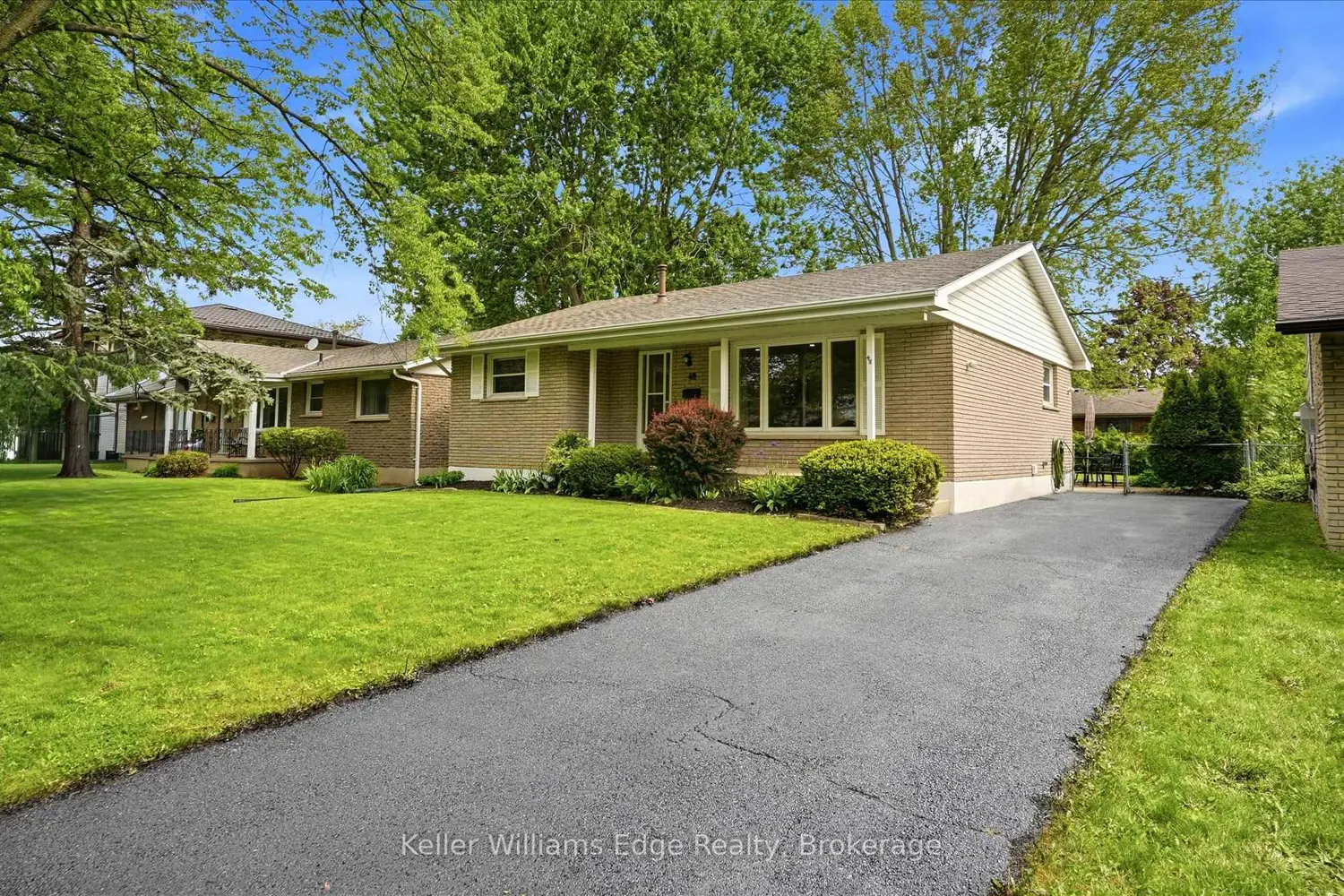 48 Winding Way