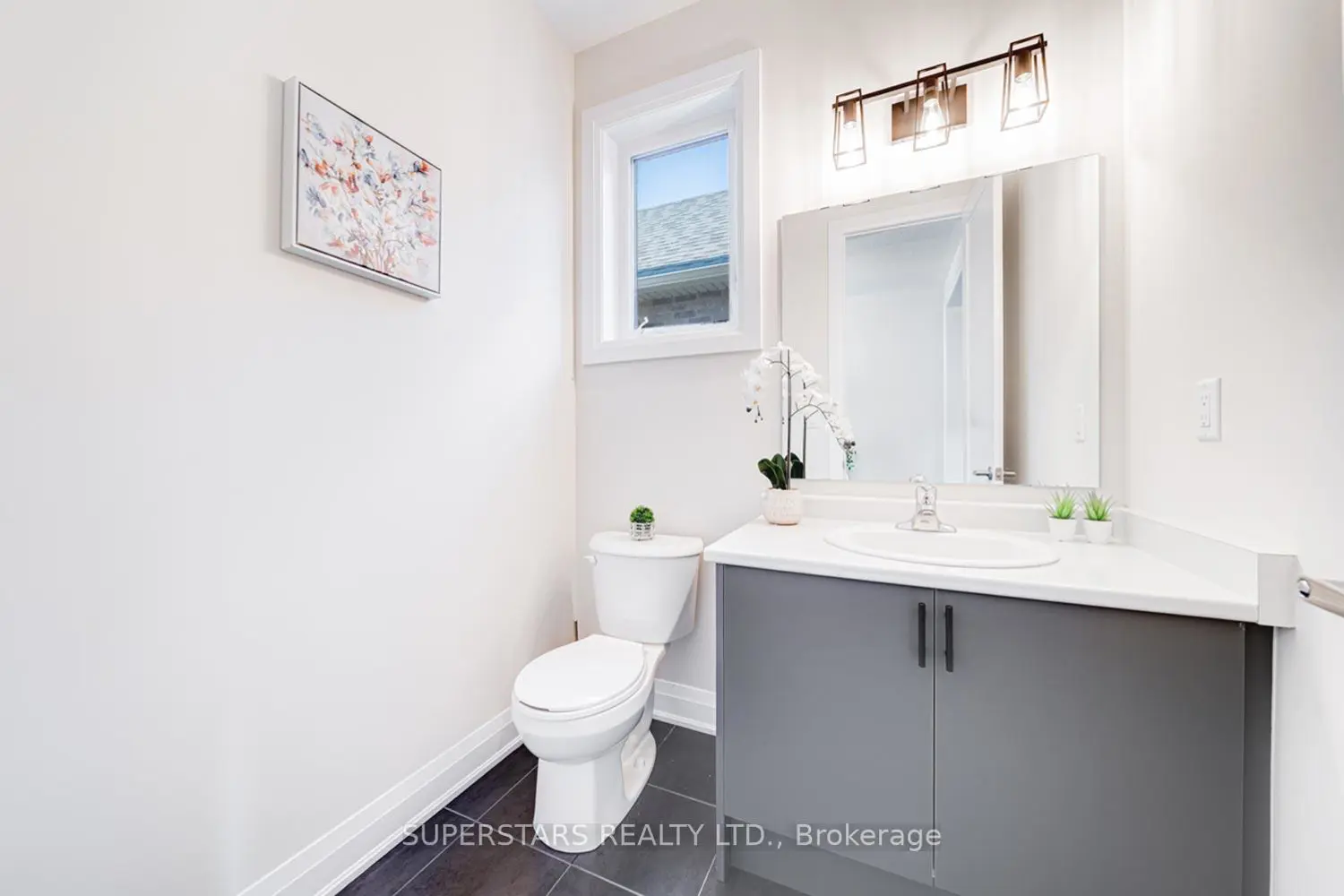 33 John Dallimore Drive photo 3