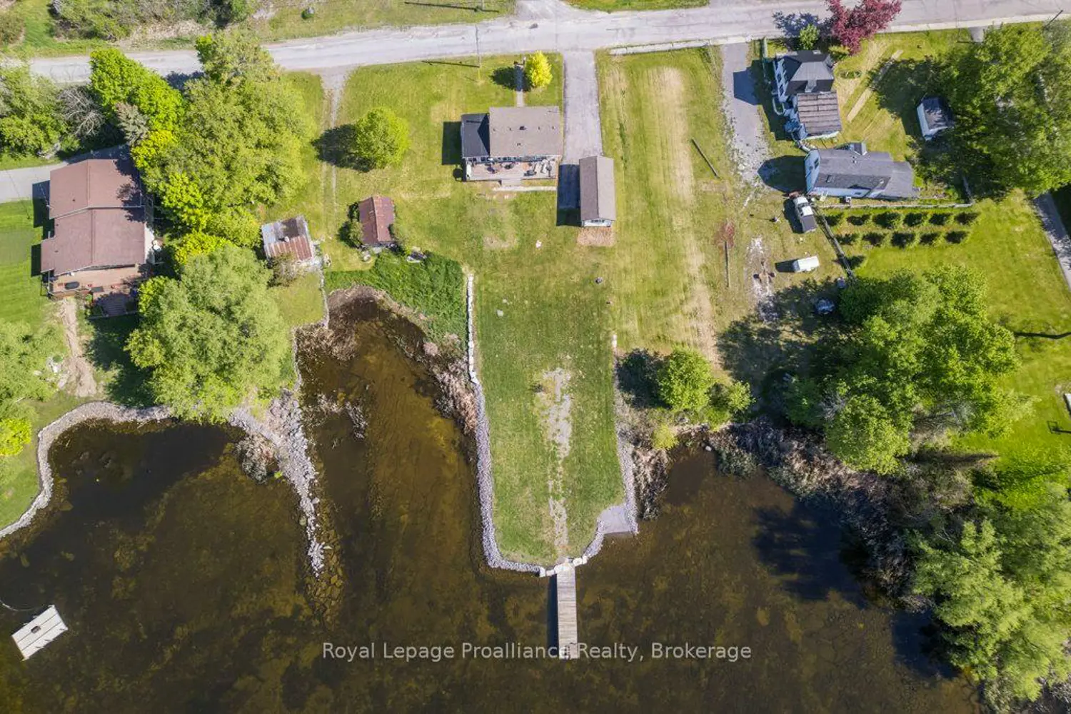 85 Manley Drive photo 4