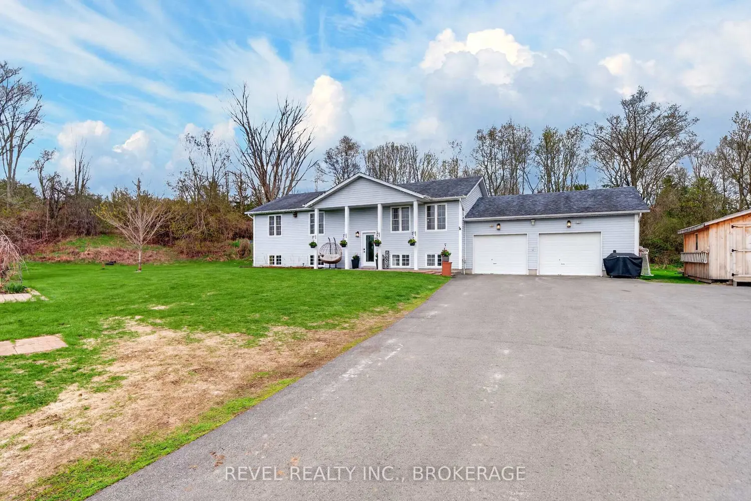 4095 Graham Road photo 2