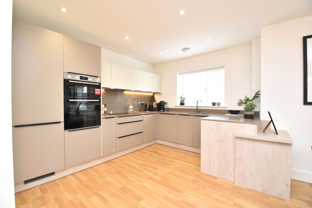 Additional image 3 of 4 bed detached house for sale84 Ferry Road, Laureate Fields, Felixstowe, Suffolk IP11