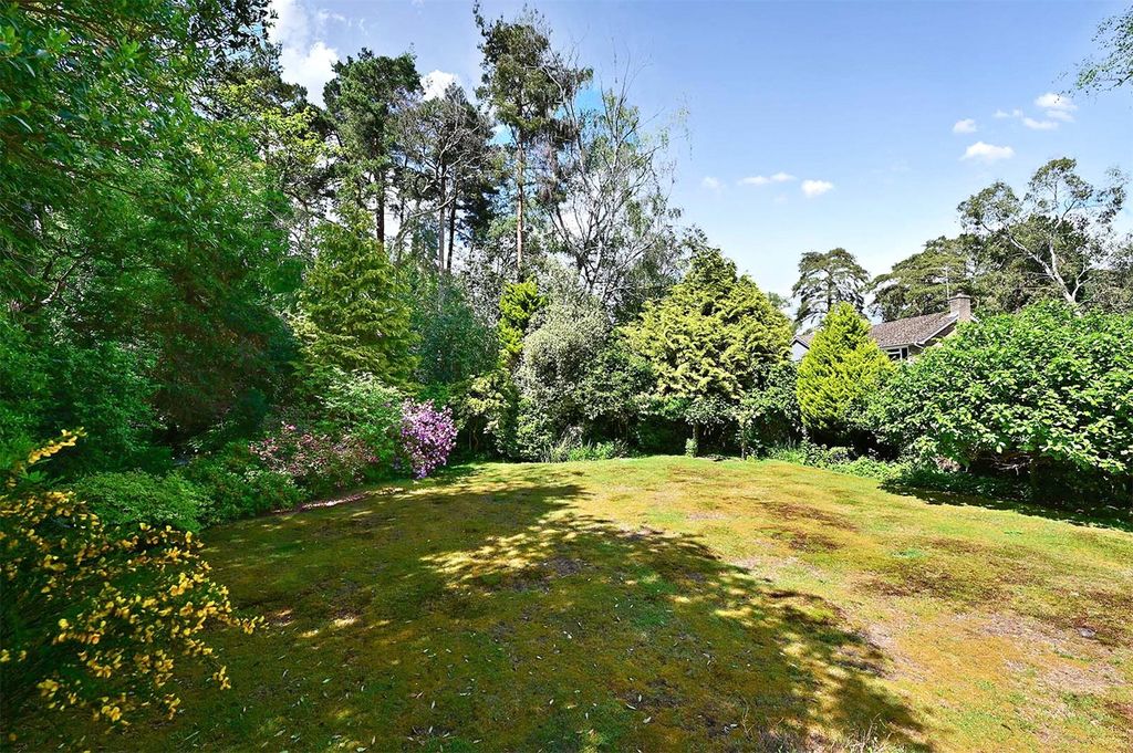 Additional image 5 of 4 bed detached house for saleDinorben Close, Fleet, Hampshire GU52