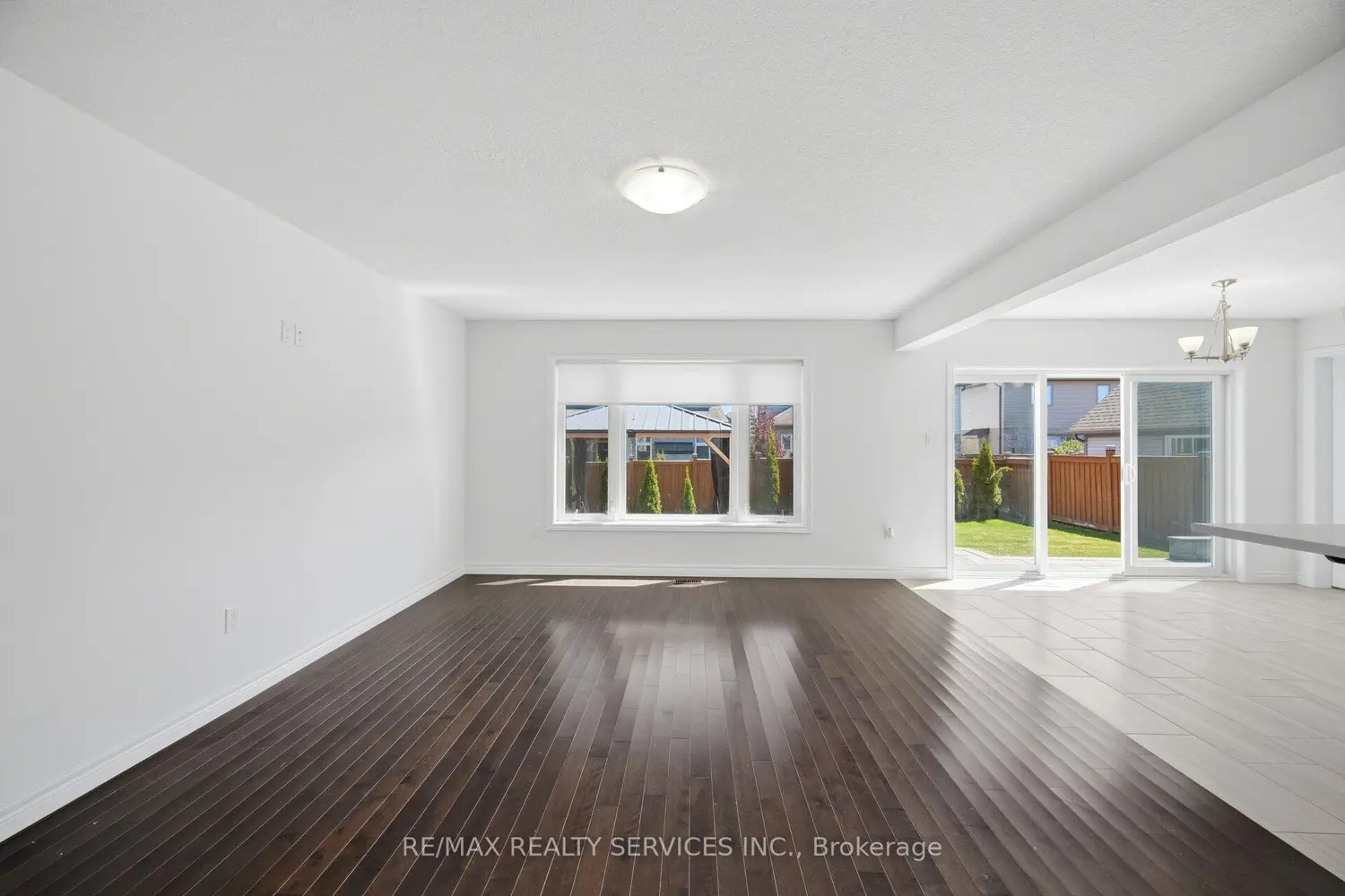 9 Monty Avenue photo 2