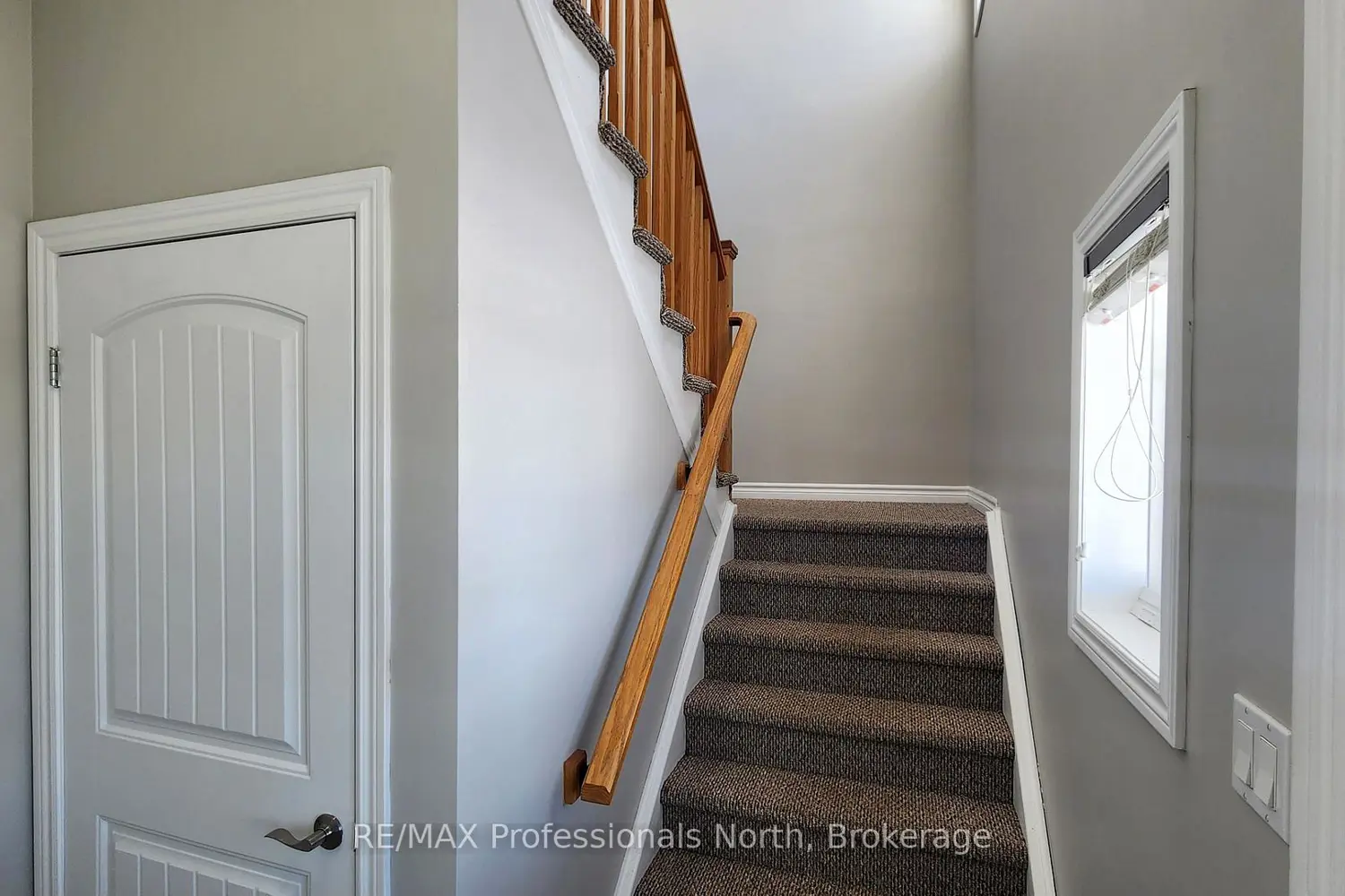 33 Goodwin Drive photo 2