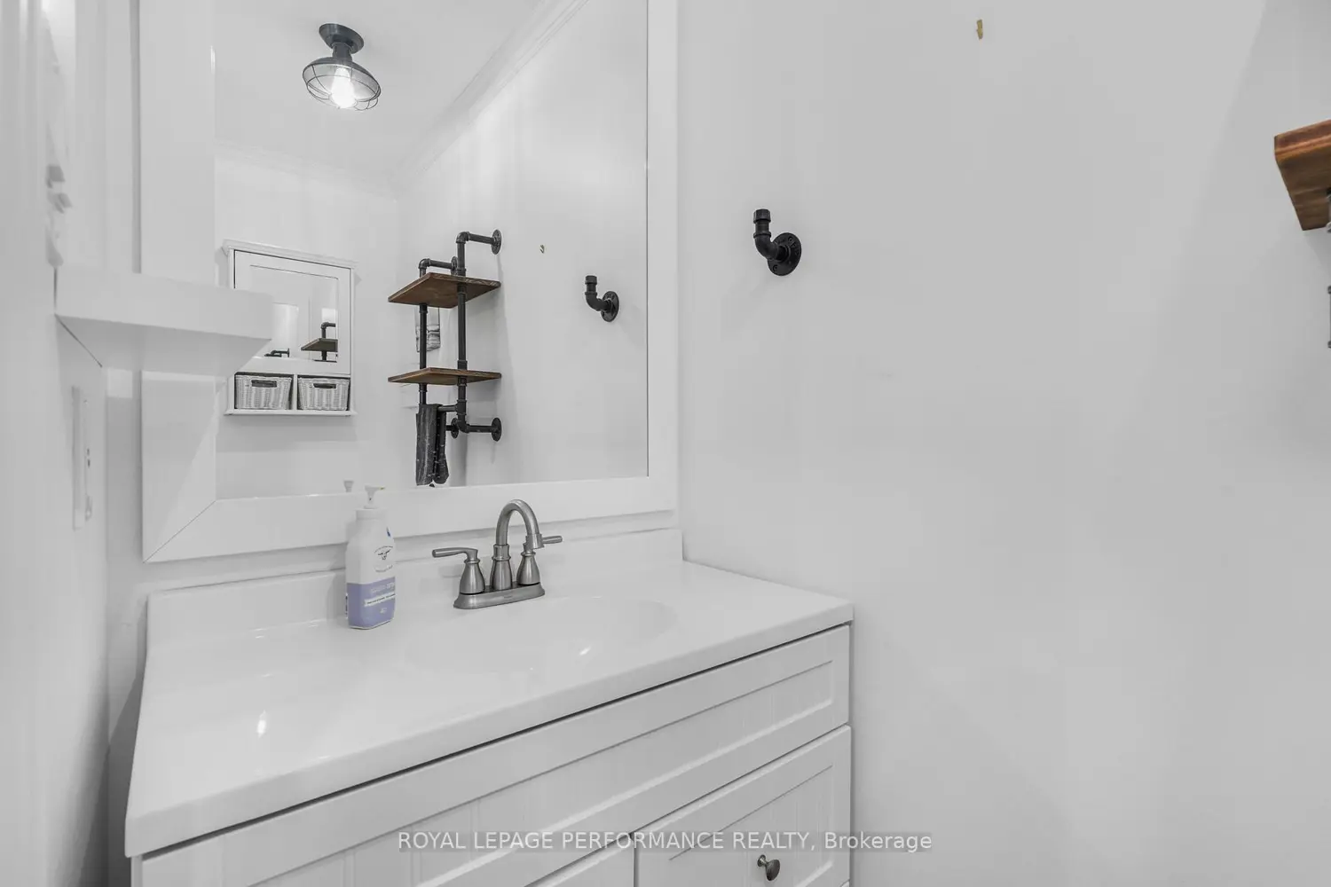 Additional image 9 of 829 Nelson Street