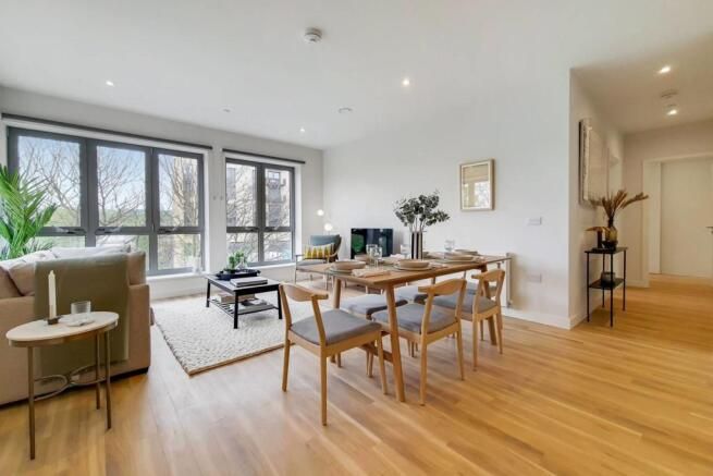 3 bed flat for saleThe Lock At Greenford Quay, Greenford UB6