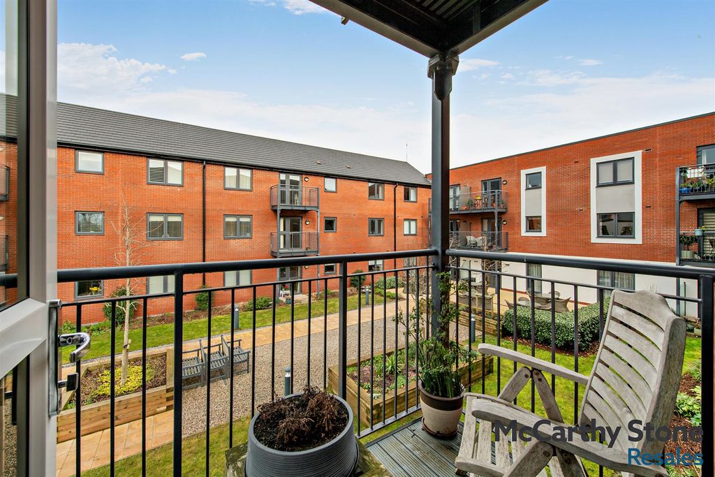 Additional image 3 of 2 bed flat for salePym Court Bewick Avenue, Topsham, Exeter EX3