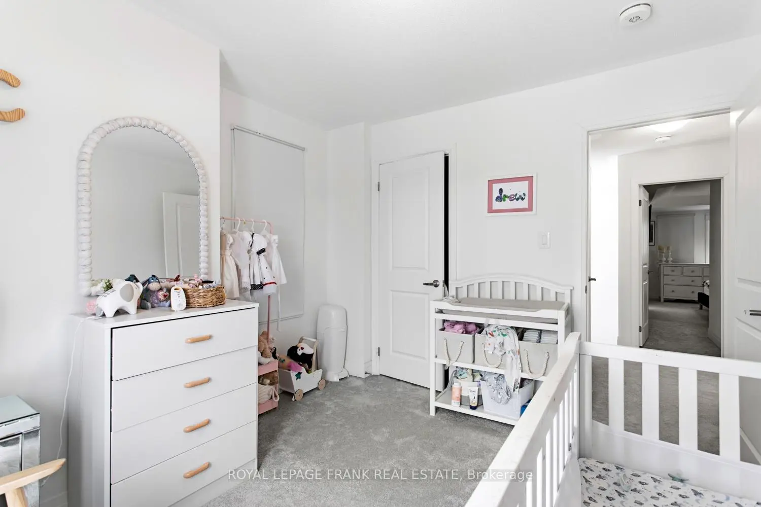 58 Selfridge Way photo 3