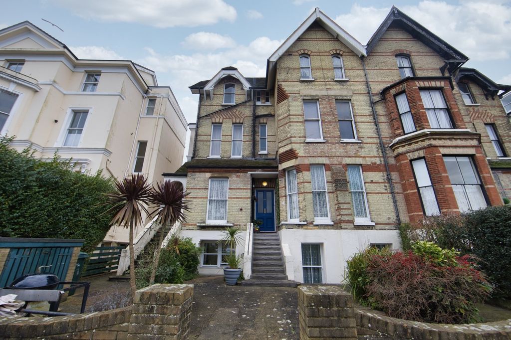 2 bed flat for saleCastle Hill Avenue, Folkestone, Kent CT20