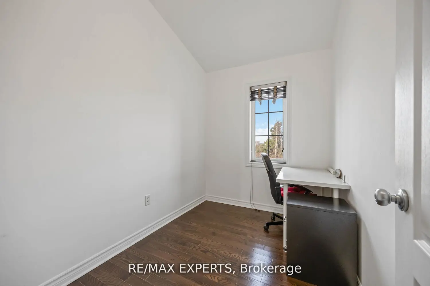 Additional image 16 of 19B Oak Street