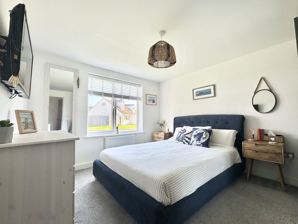 Additional image 8 of 2 bed maisonette for saleMeadows Way, Freshwater PO40