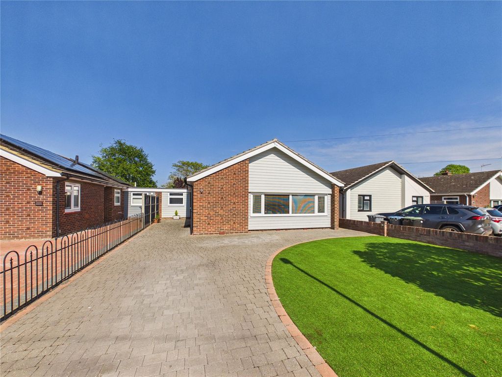 3 bed bungalow for saleRosemary Avenue, Felixstowe, Suffolk IP11