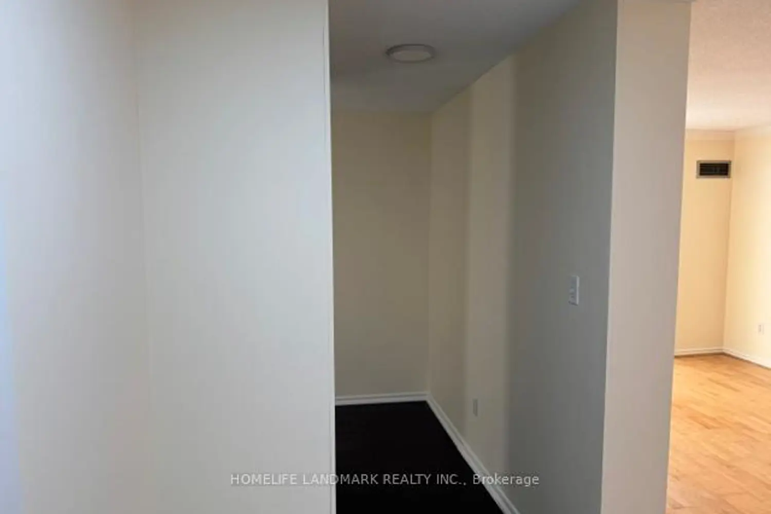 30 Malta Avenue 305 photo 3