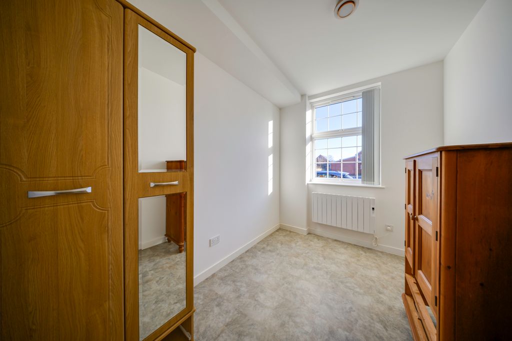 Additional image 8 of 2 bed flat for saleBeacon House, High Road West, Felixstowe IP11