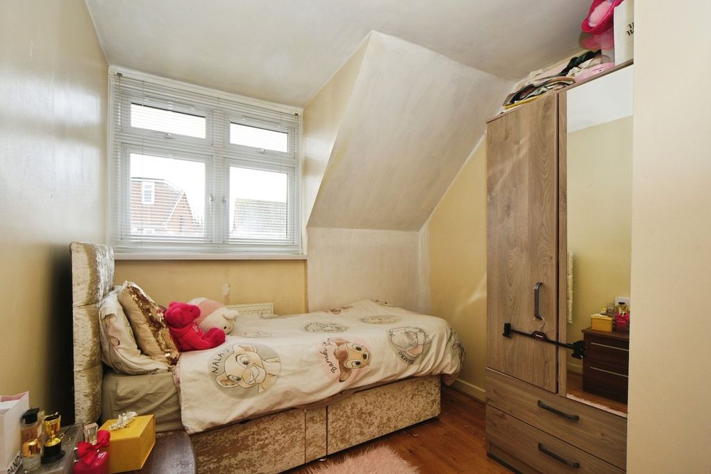 Additional image 13 of 4 bed semi-detached house for saleMeyer Road, Erith DA8