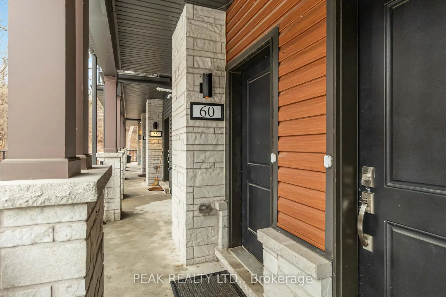 2 Willow Street 60