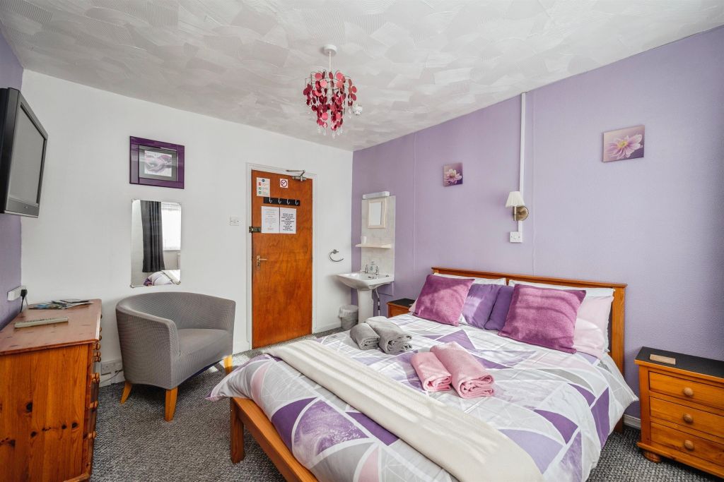 Additional image 16 of 10 bed terraced house for saleVictoria Road, Great Yarmouth NR30
