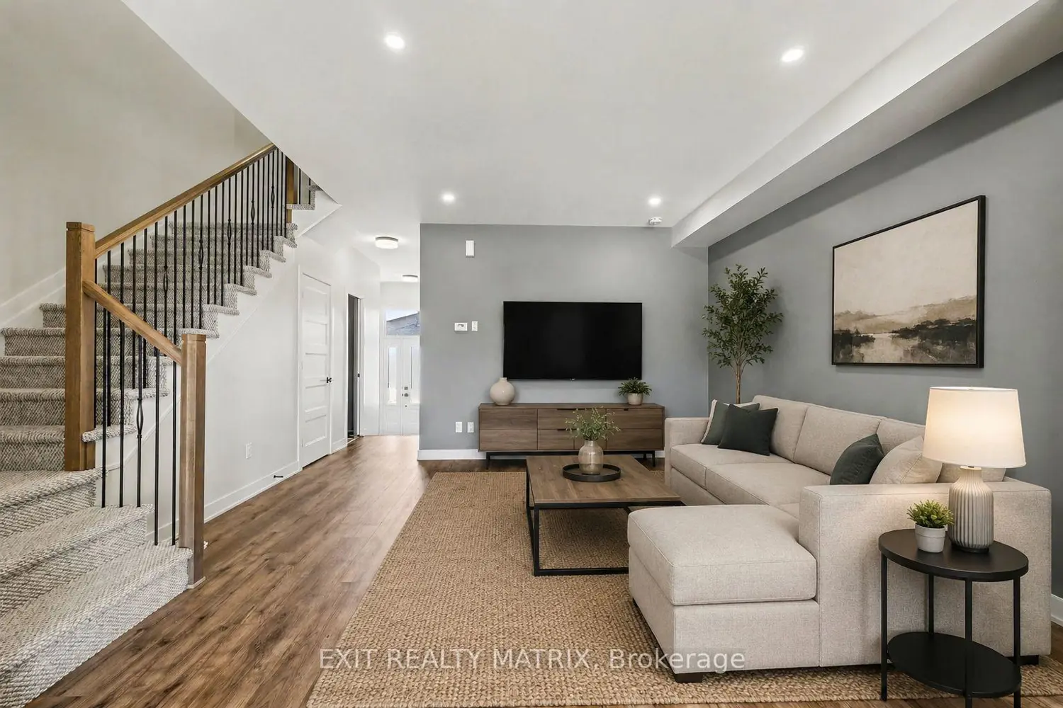 533 Regina Street photo 4