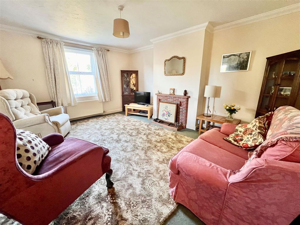 Additional image 3 of 4 bed detached house for saleFreshwater, Isle Of Wight PO40