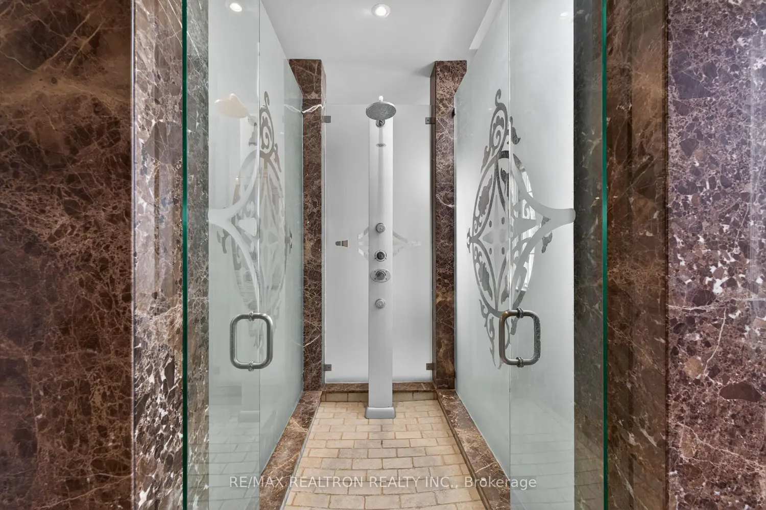 80 Callaway Court photo 5
