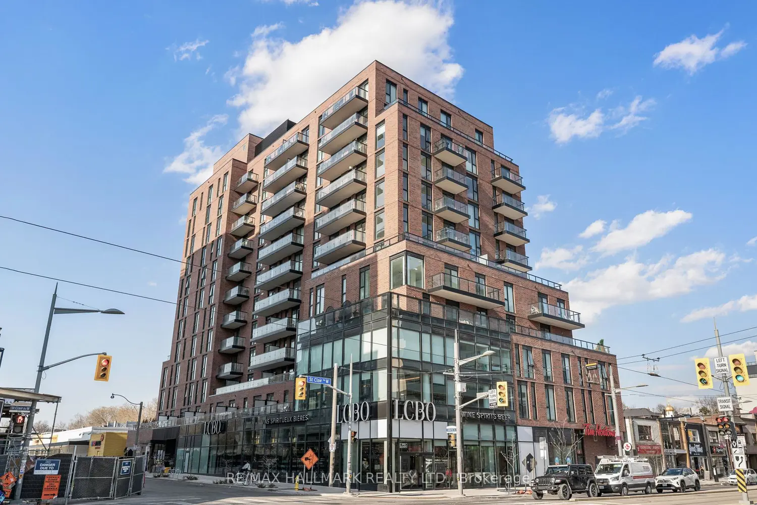 185 Alberta Avenue 807
