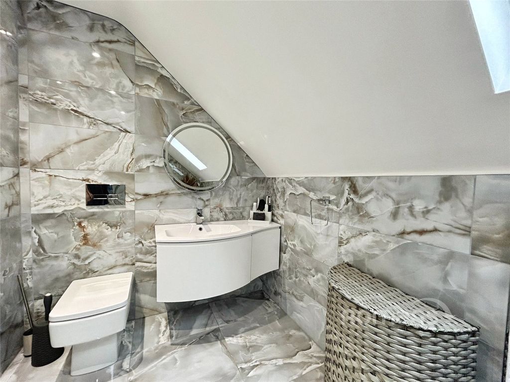 Additional image 12 of 4 bed detached house for saleGlebe Road, Farnborough, Hampshire GU14