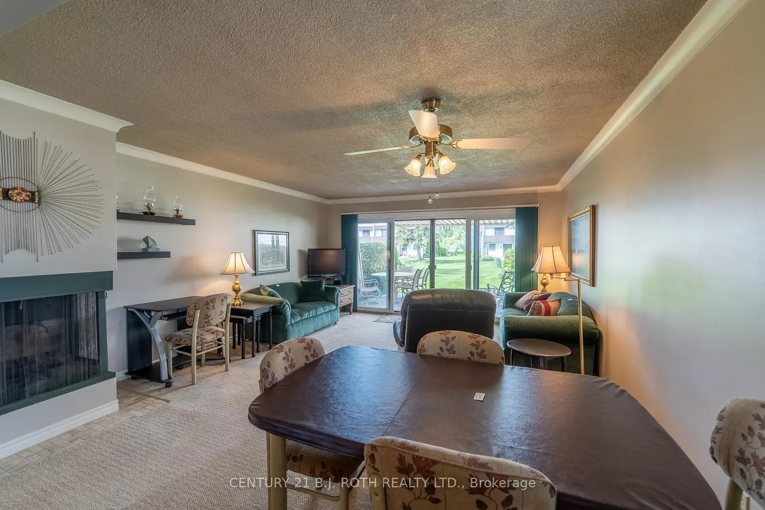 1 Paradise Boulevard 26 photo 4