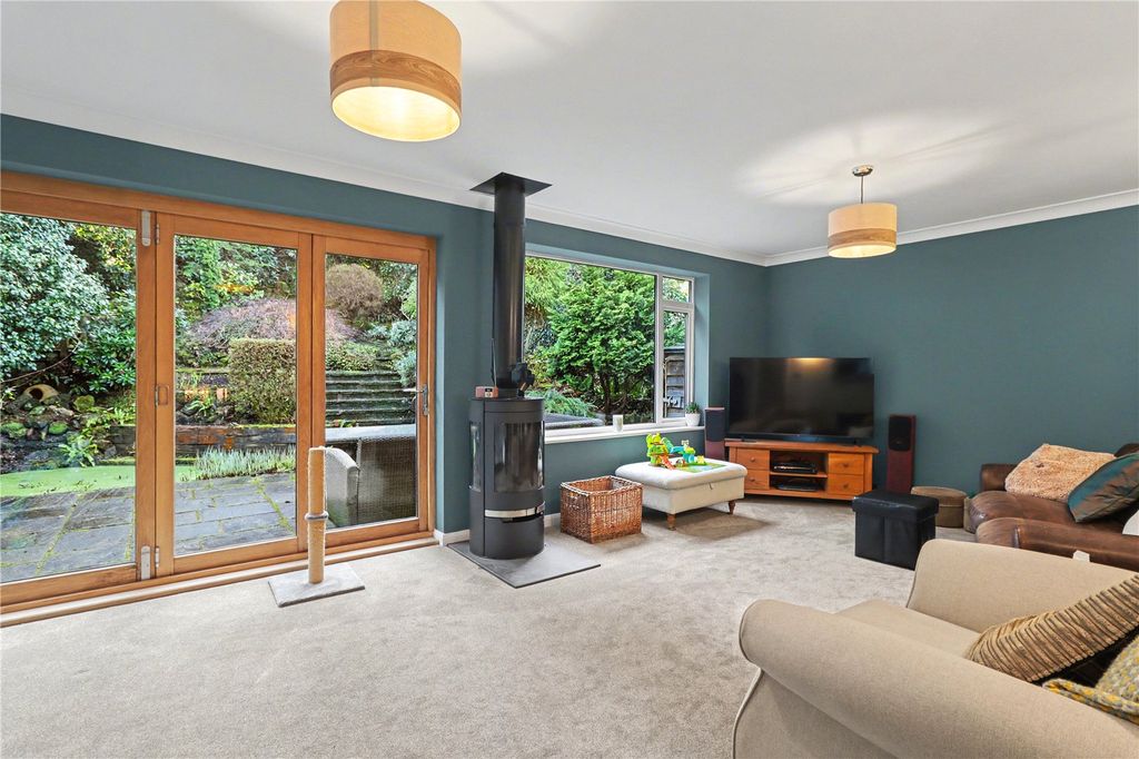 5 bed detached house for saleStonepark Drive, Forest Row, East Sussex RH18 photo 3